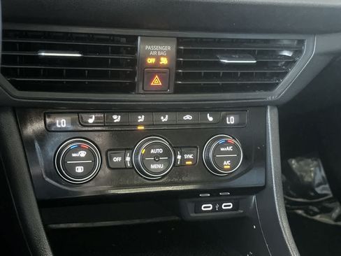 Used 2022 Volkswagen Jetta SE FWD image 20