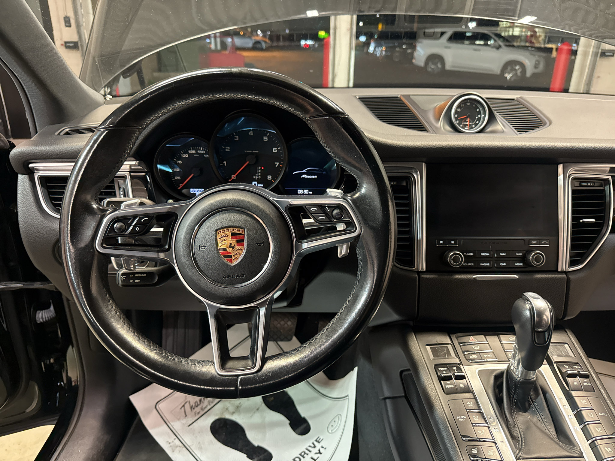 Used 2018 Porsche Macan AWD/4WD image 18