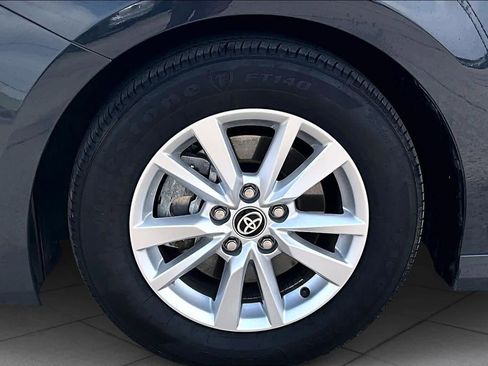 Used 2025 Toyota Camry LE image 11