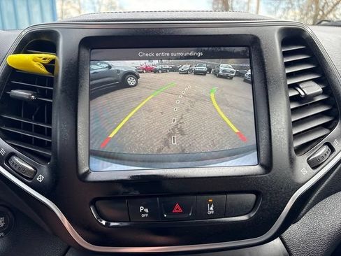 Used 2021 Jeep Cherokee Latitude Lux AWD/4WD image 15