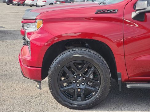 Used 2024 Chevrolet Silverado 1500 RST w/ Z71 Off-Road Package image 8