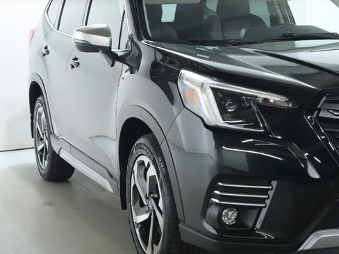 Used 2023 Subaru Forester Touring image 8