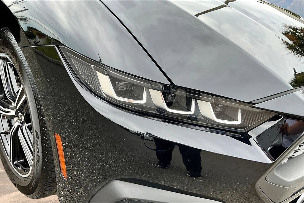 Used 2024 Ford Mustang Premium RWD image 31