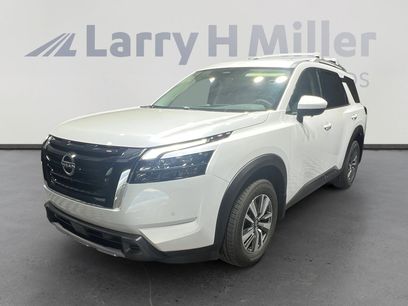 New 2025 Nissan Pathfinder SL