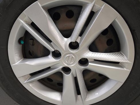 Used 2024 Nissan Kicks S FWD image 31