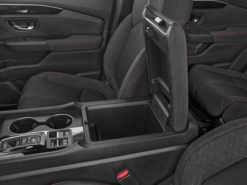 New 2025 Honda Pilot Sport image 10