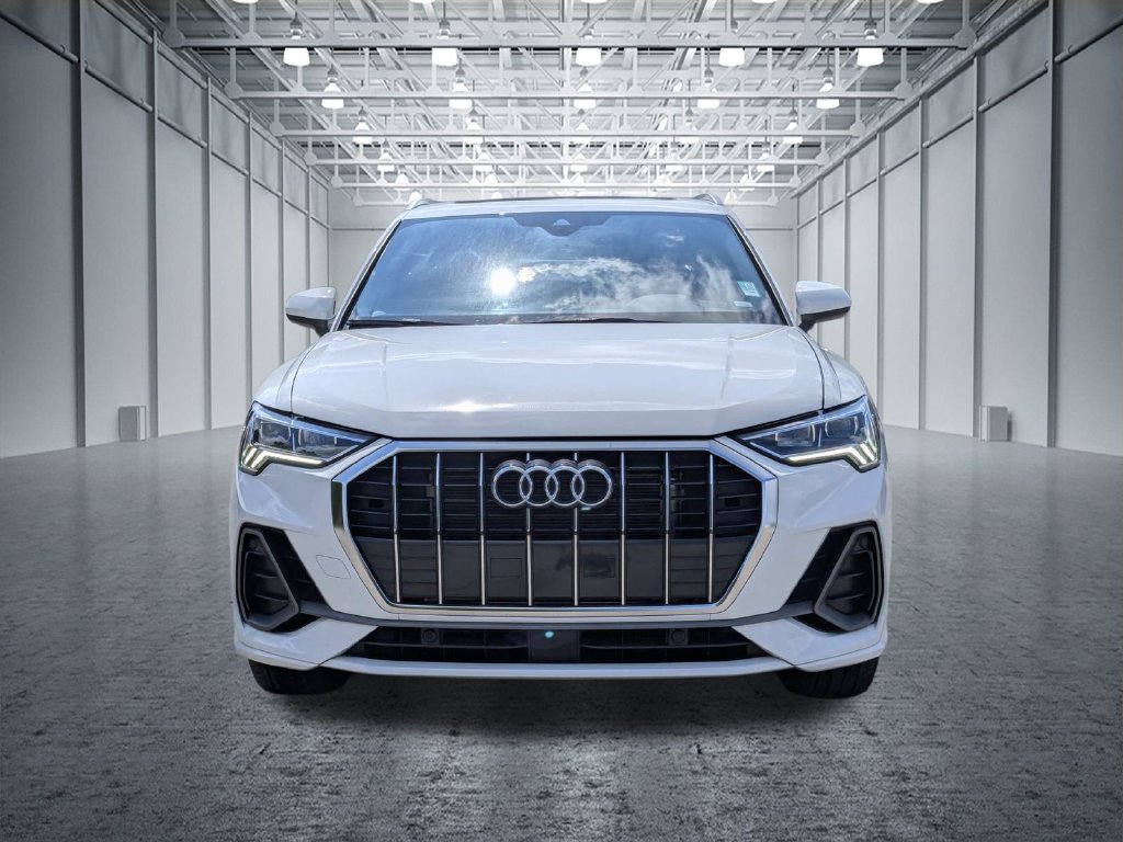 Used 2025 Audi Q3 2.0T Premium AWD/4WD image 2