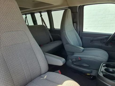 Used 2025 Chevrolet Express 3500 LT w/ LT Preferred Equipment Group RWD image 82