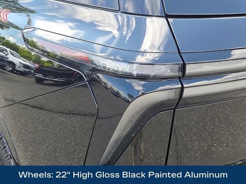 Used 2026 Chevrolet Traverse RS AWD/4WD image 12