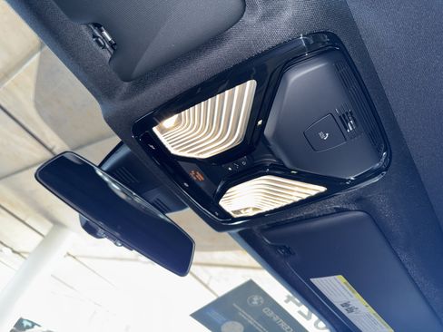 Certified 2024 BMW 330i Sedan image 30