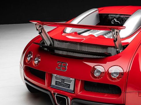Used 2008 Bugatti Veyron AWD/4WD image 17