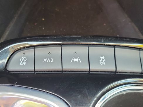 Certified 2023 Buick Encore GX Preferred w/ Cold Weather Comfort Package AWD/4WD image 28