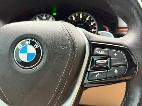 Used 2019 BMW 530i xDrive AWD/4WD image 24