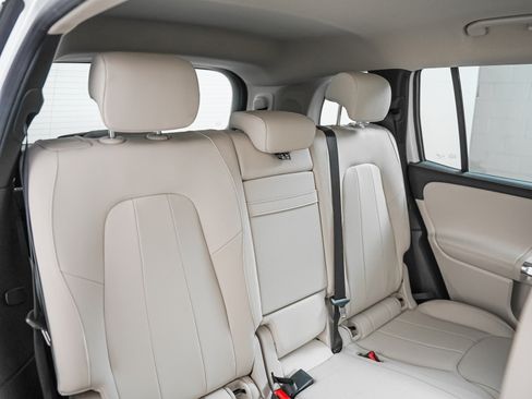Certified 2023 Mercedes-Benz EQB 300 4MATIC w/ Exclusive Package image 10
