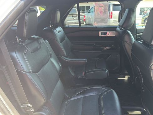 Used 2023 Ford Explorer ST w/ Equipment Group 401A AWD/4WD image 10