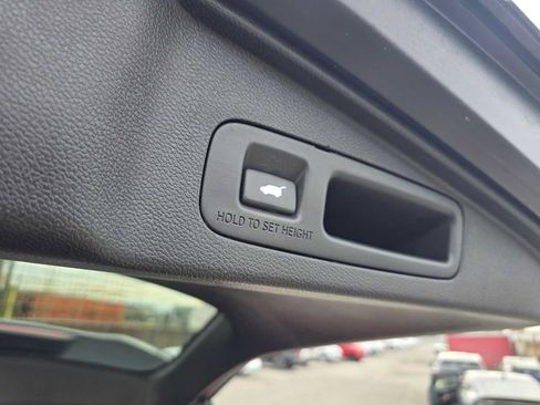 Used 2017 Honda CR-V Touring image 19