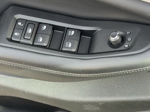 Certified 2023 Jeep Grand Cherokee Limited w/ Black Appearance Package image 11