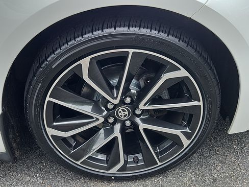 Used 2021 Toyota Corolla XSE FWD image 26