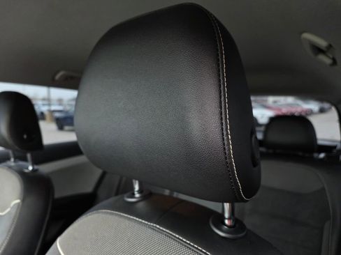 Used 2023 Volkswagen Taos SE image 20