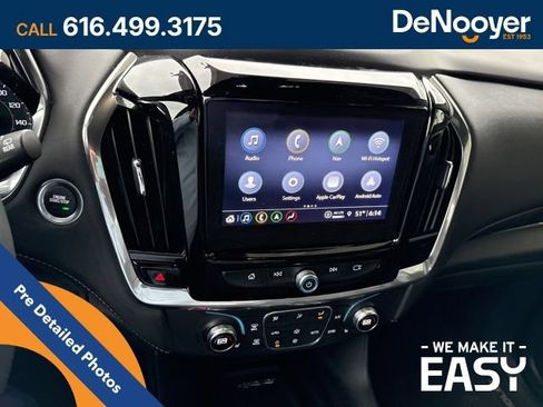 Used 2023 Chevrolet Traverse LT w/ LT Premium Package AWD/4WD image 16
