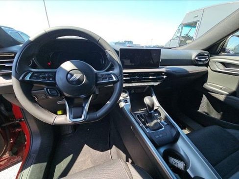 Used 2024 Dodge Hornet GT image 7