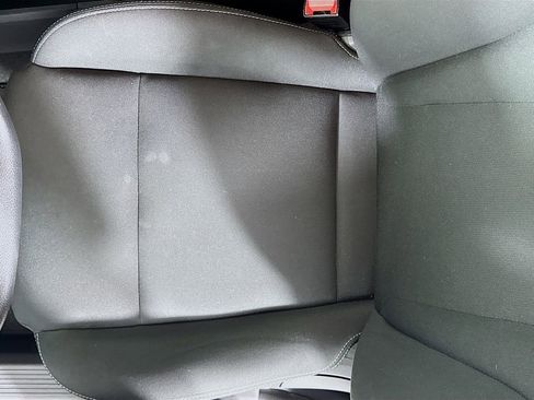 Used 2023 Nissan Rogue S image 19