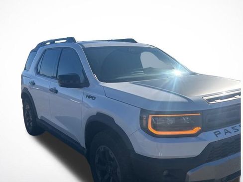 Certified 2026 Honda Passport TrailSport Elite image 14