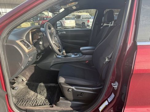 Used 2016 Jeep Grand Cherokee Laredo w/ Quick Order Package 23E image 10