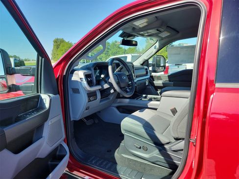 New 2026 Ford F250 XLT w/ XLT Premium Package image 9