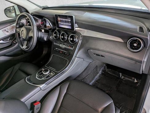 Used 2019 Mercedes-Benz GLC 300 image 22