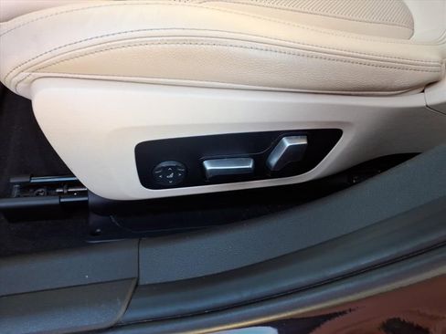 Used 2022 BMW 330i xDrive Sedan w/ Premium Package image 26