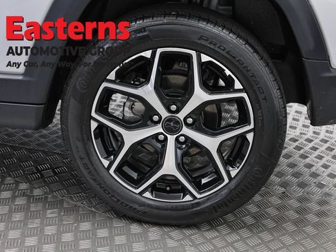 Used 2025 Jeep Compass Limited AWD/4WD image 33