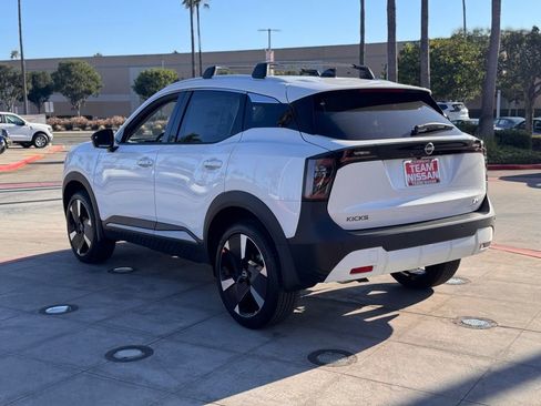 New 2026 Nissan Kicks SR w/ Illumination Package image 5