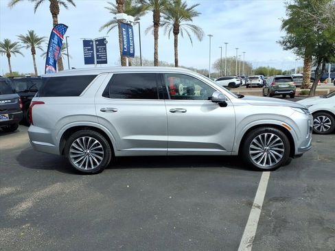 Used 2024 Hyundai Palisade Calligraphy image 3