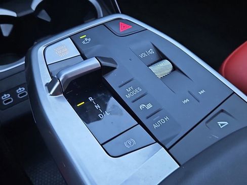 Used 2025 BMW X2 xDrive28i w/ Premium Package image 11