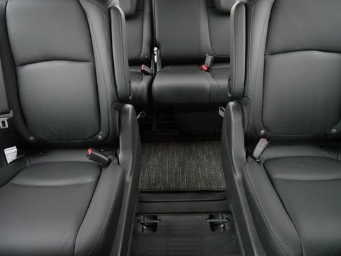 Certified 2026 Honda Odyssey EX-L image 13