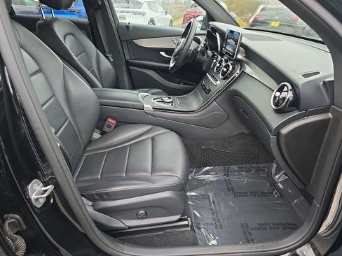 Used 2019 Mercedes-Benz GLC 300 4MATIC image 30