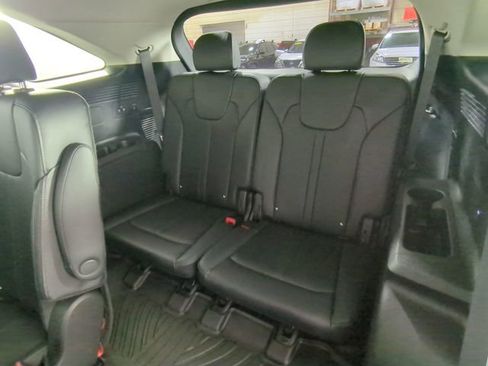 Used 2023 Kia Sorento EX image 32