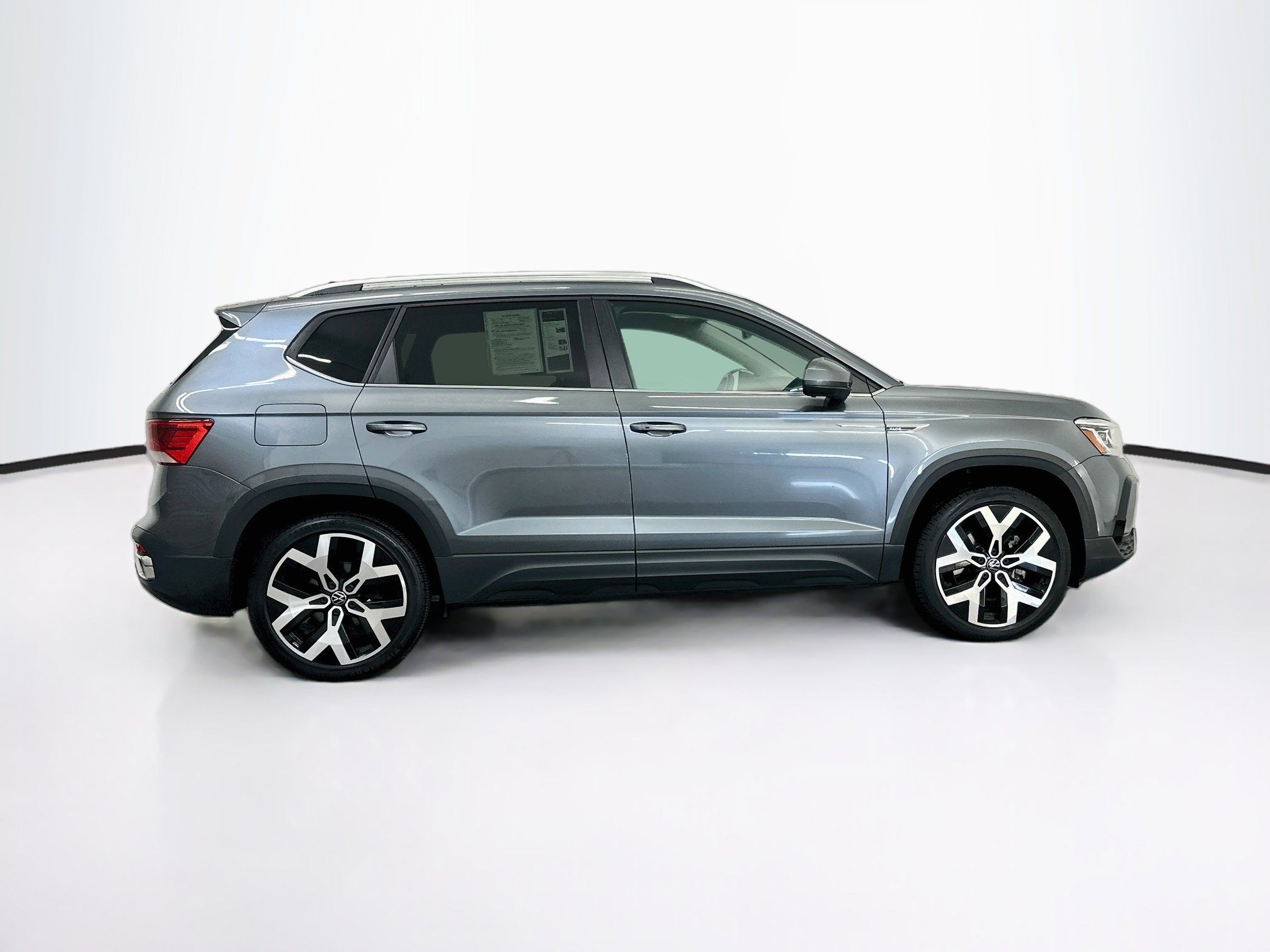 Used 2023 Volkswagen Taos SEL AWD/4WD image 10