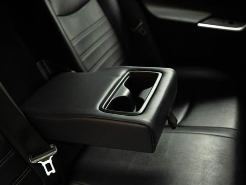 Used 2019 Toyota RAV4 XLE Premium w/ Carpet Mat Package FWD image 18