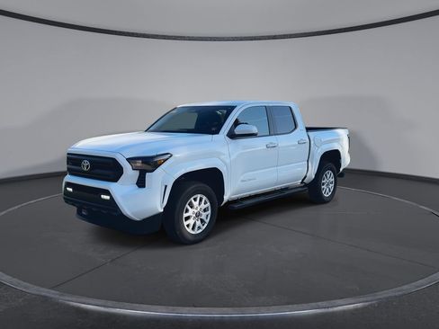 Used 2024 Toyota Tacoma SR5 RWD image 4