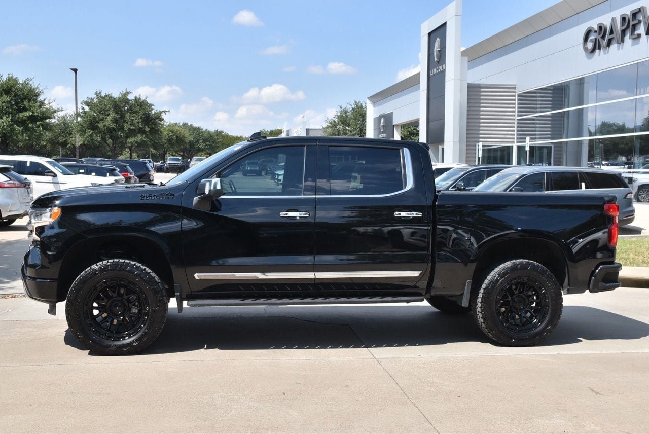 Used 2022 Chevrolet Silverado 1500 High Country w/ Max Trailering Package AWD/4WD image 12