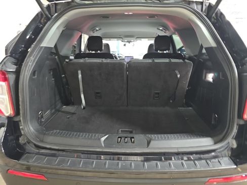Used 2023 Ford Explorer XLT w/ Equipment Group 202A image 15
