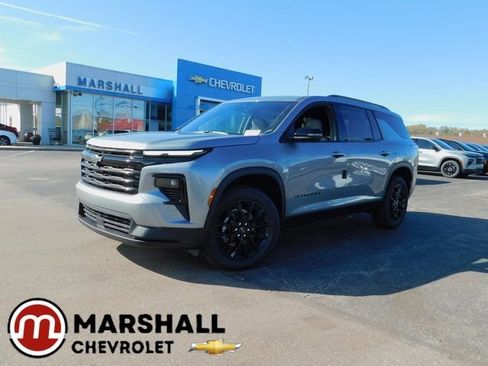 New 2026 Chevrolet Traverse LT w/ Midnight/Sport Edition FWD image 1