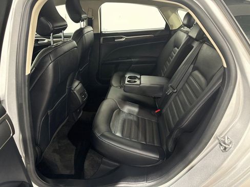 Used 2018 Ford Fusion SE w/ Fusion SE Technology Package image 20