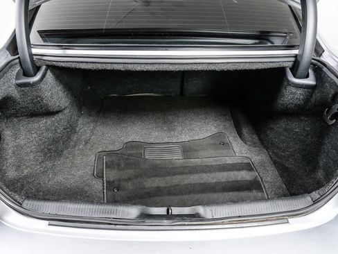 Used 2018 Dodge Charger R/T w/ Plus Group image 32