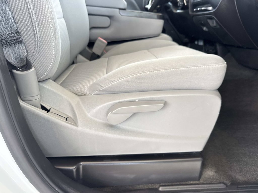 Used 2018 Chevrolet Silverado 1500 Custom w/ Custom Value Package RWD image 13