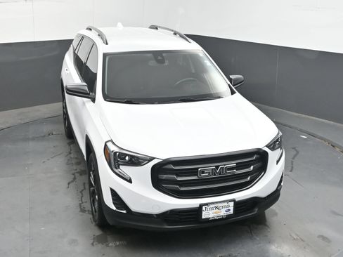 Used 2020 GMC Terrain SLE w/ Driver Convenience Package FWD image 30