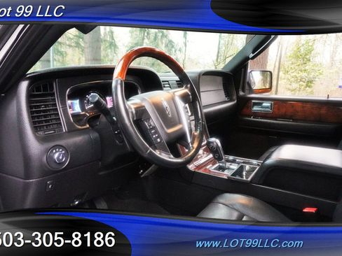 Used 2015 Lincoln Navigator L 4WD image 12