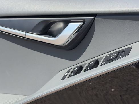 Certified 2024 Kia Niro EX FWD image 20